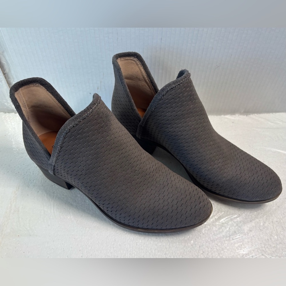 Lucky Brand Textured Gray Ankle Booties Size 8.5